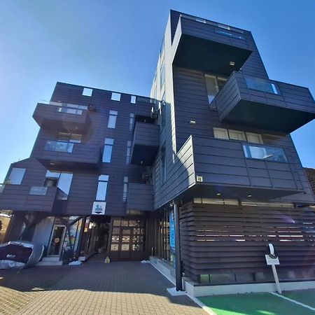 Apartments Steel Residence- Tesla Drive Experience ทิมิชัวรา ภายนอก รูปภาพ