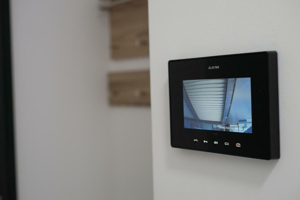 Apartments Steel Residence- Tesla Drive Experience ทิมิชัวรา ภายนอก รูปภาพ